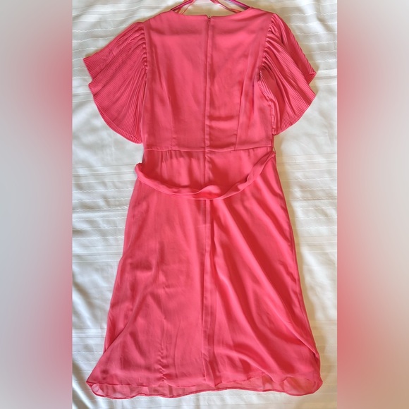 Sandra Darren Bright Pink Summer Flowy Style Dress Size 6 EUC - Picture 2 of 7